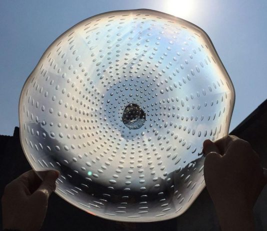 Декоративное стекло с серебряным рельефом*